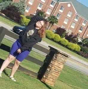 Meet your Posher, Elly